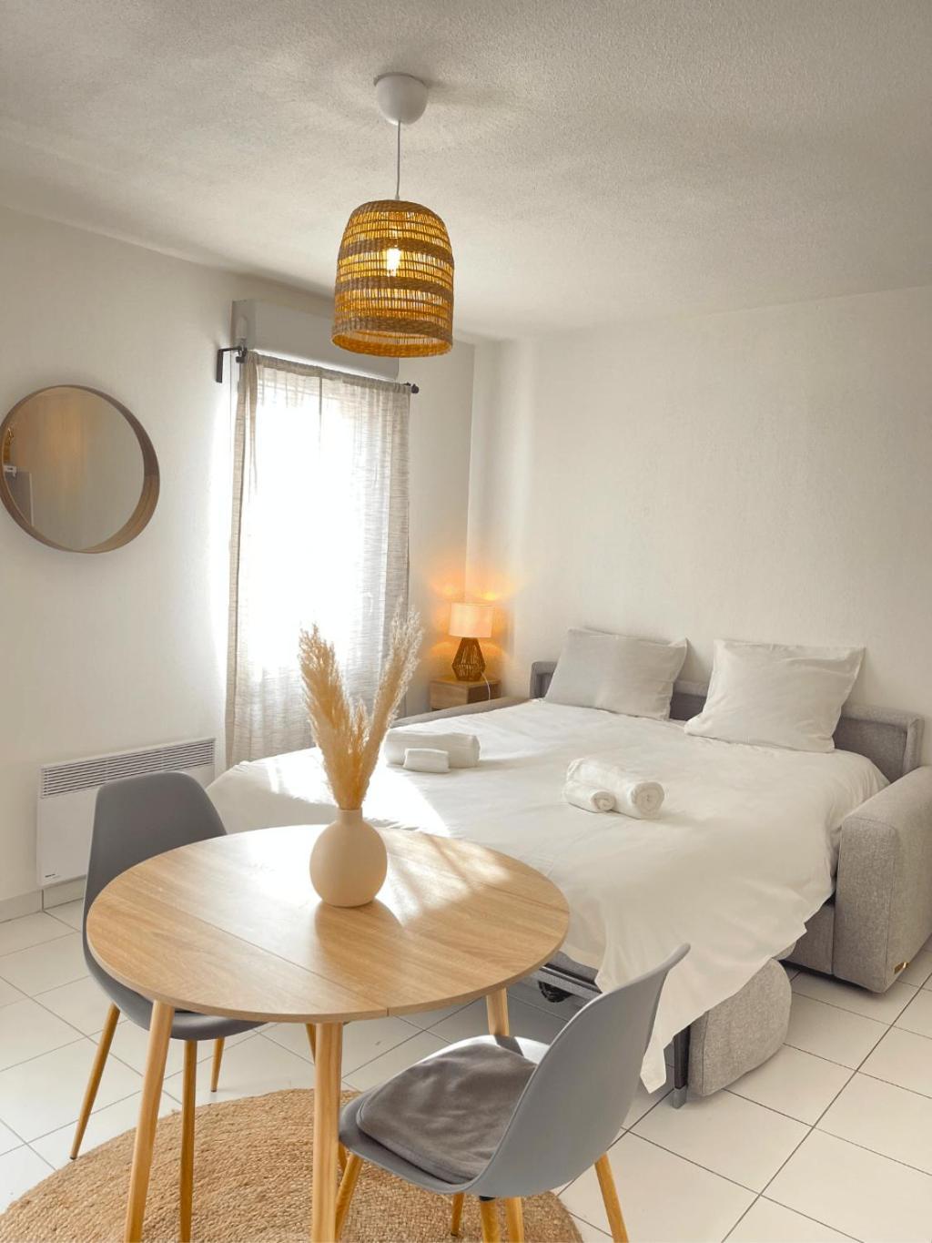 Apartment Studio, Climatisation, Terrasse, Parking, 1 Min Tramway Nizza